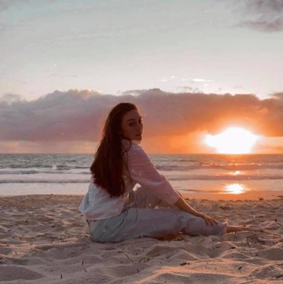 Meet your Posher, Molly - Picture 1 of 1